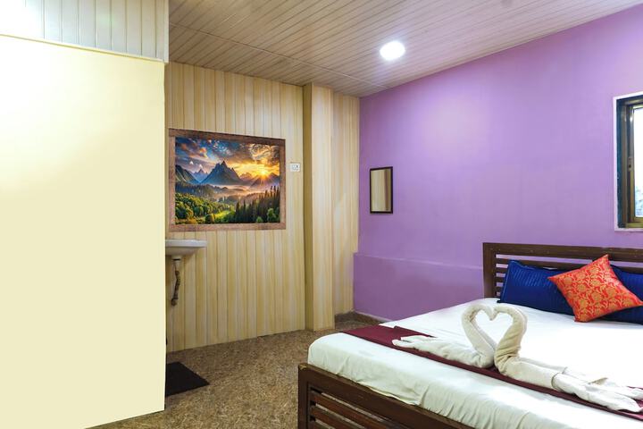 Room 3 of 21