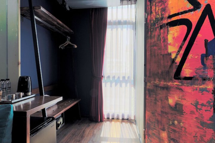 Room 17 of 91