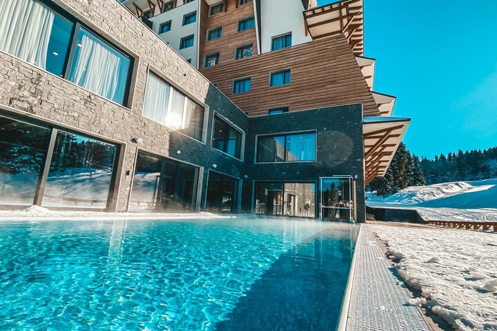 Pool 47 of 81