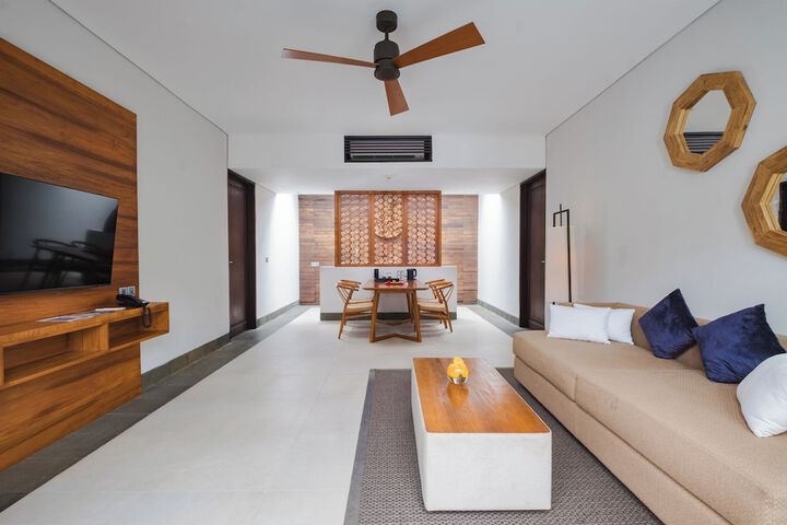 Room 35 of 100