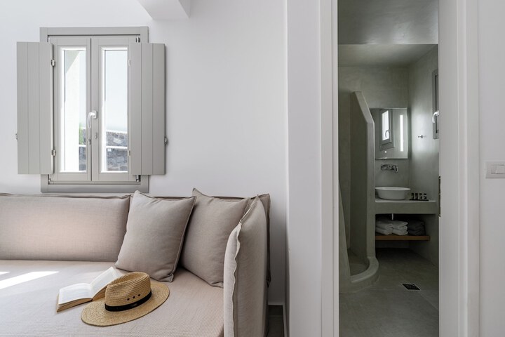 Room 21 of 33