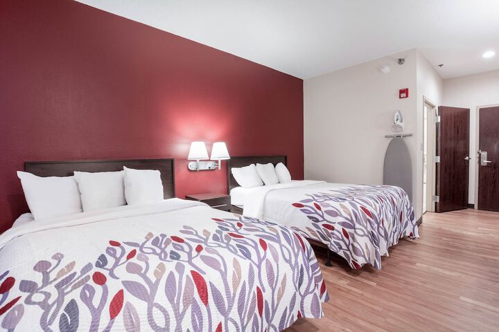 ADA Accessible Deluxe 2 Queen Beds (14 of 14)