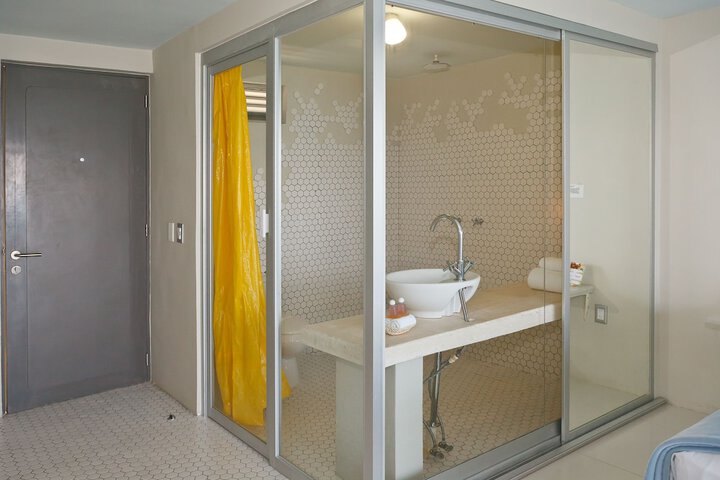 Room 25 of 51