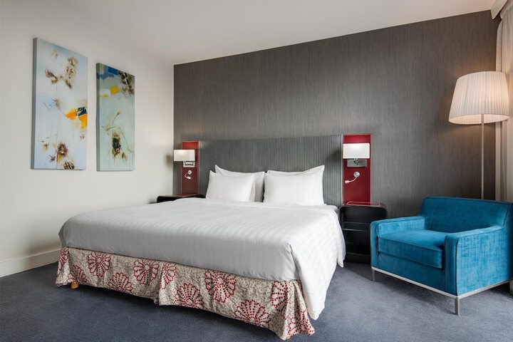 Room 10 of 151