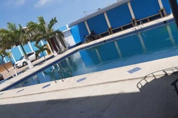 Pool 18 of 25
