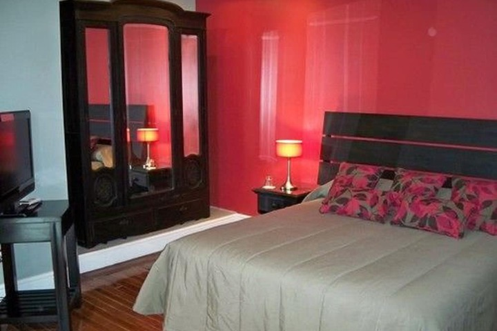 Room 13 of 38