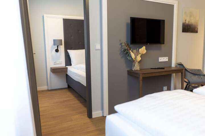Room 13 of 53