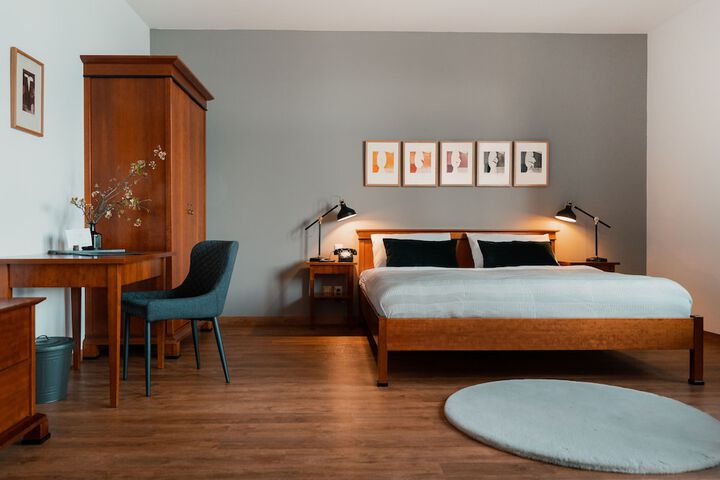 Room 11 of 54