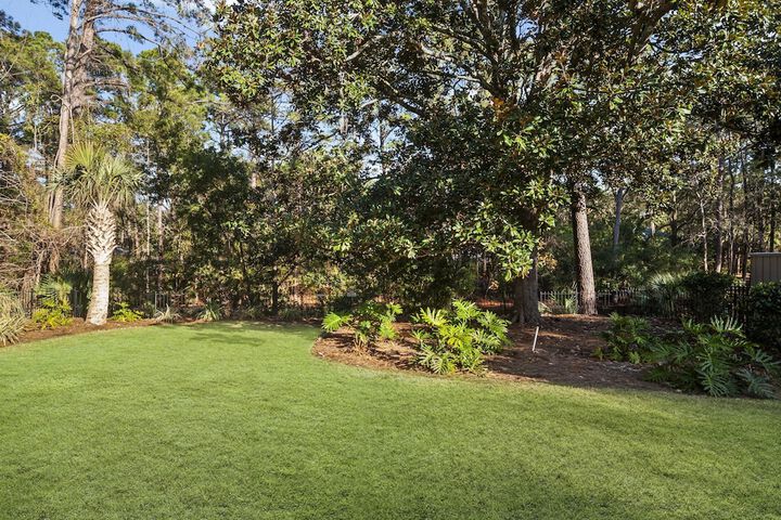 Property Grounds 33 of 41