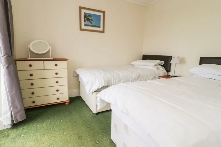 Room 2 of 12