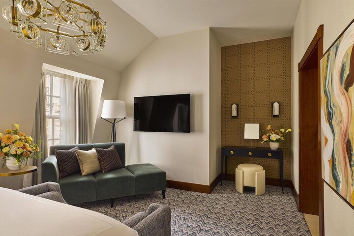 Room 56 of 114