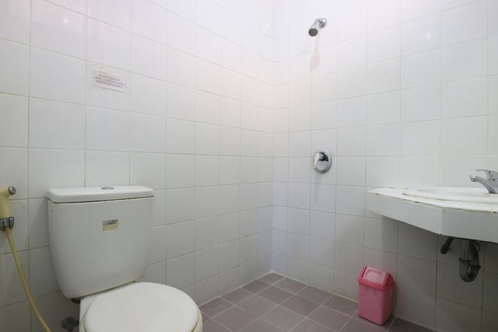 Room 11 of 26