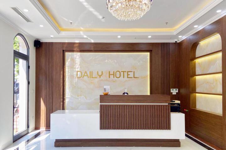 Daily Hotel Halong
