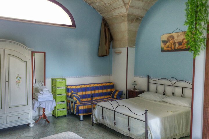 Room 8 of 63