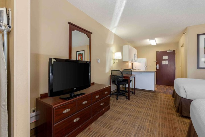 Studio 2 Double Beds (3 of 7)