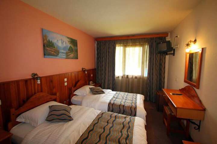 Room 9 of 31
