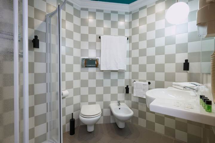 Clean Restrooms