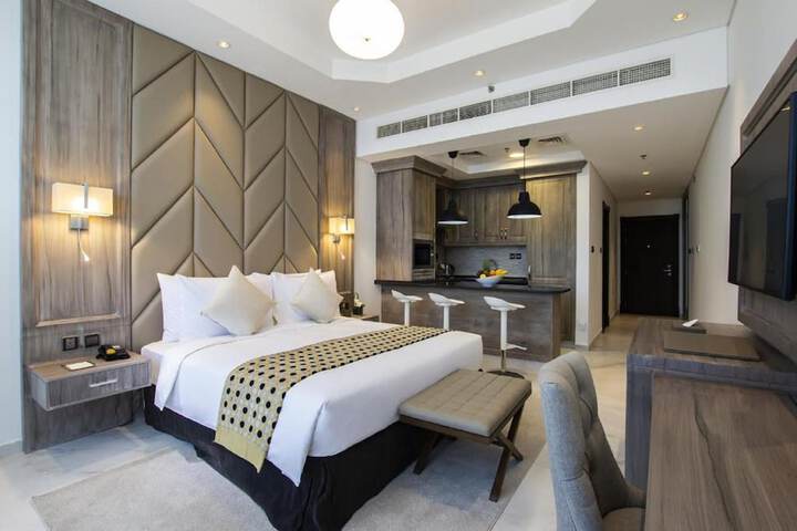 Room 8 of 30