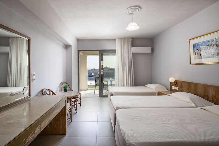 Room 15 of 87
