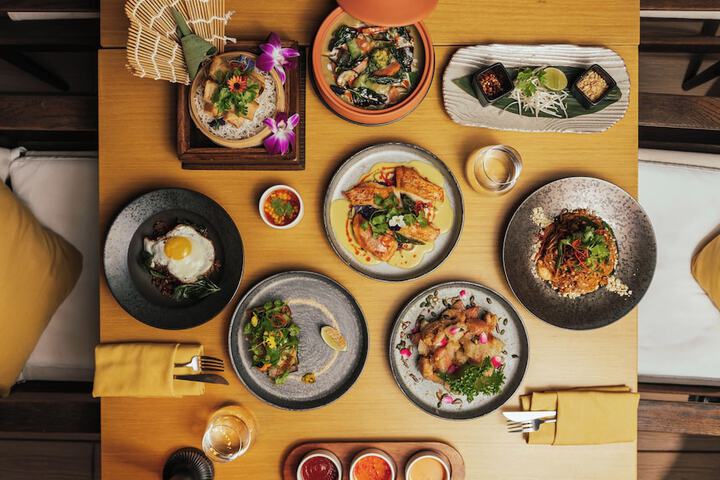 Dining 95 of 137