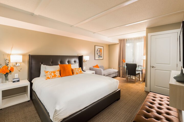 Room 2 of 73
