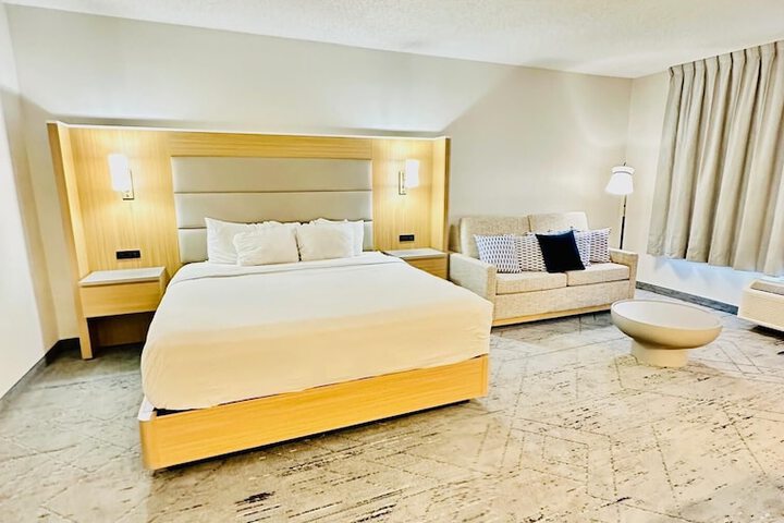 Room 8 of 29