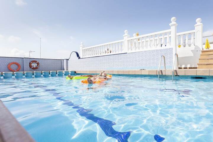 Pool Hotel