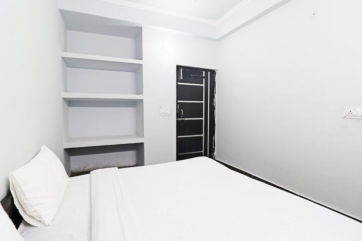 Room 15 of 25