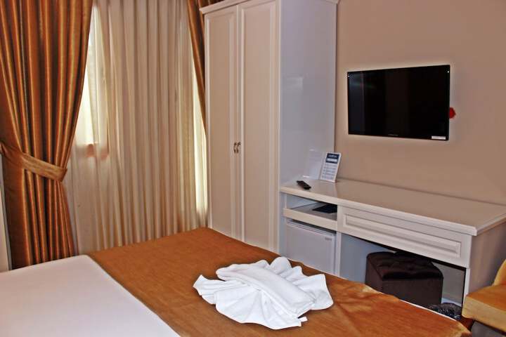 Room 22 of 50