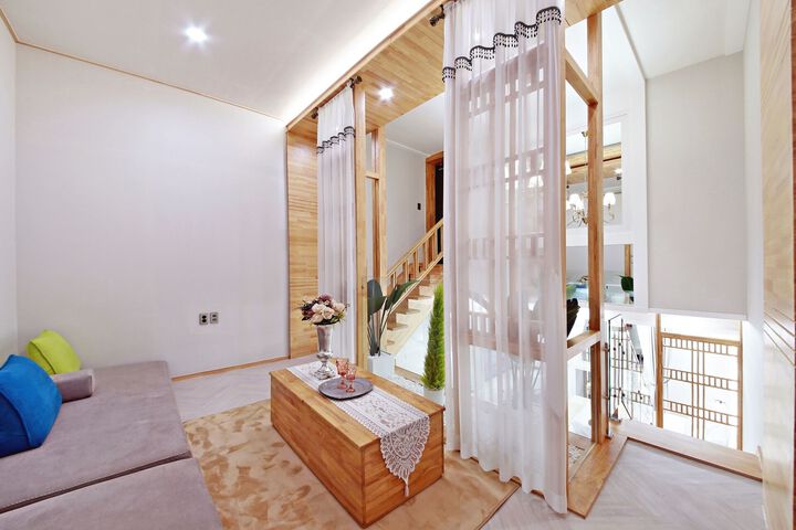 Room 29 of 61