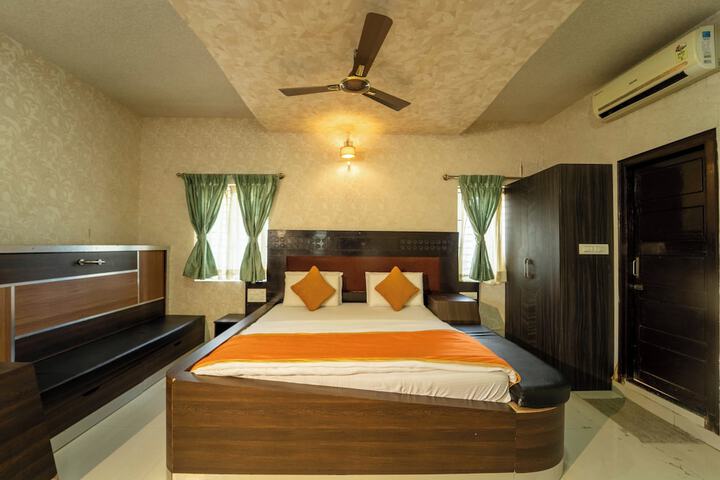 Room 27 of 92