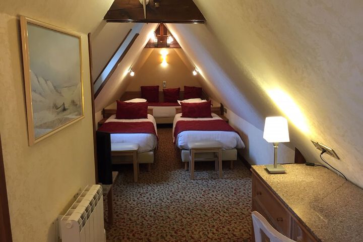 Room 3 of 15