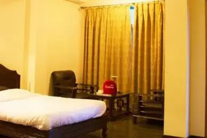 Room 11 of 11