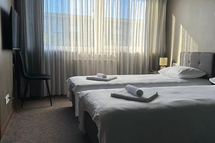 Room 51 of 84