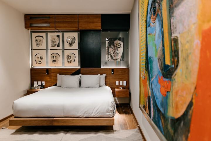 Room 13 of 78