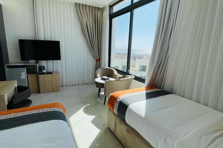 Room 13 of 50