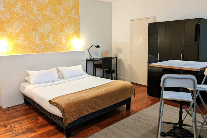 Room 15 of 40