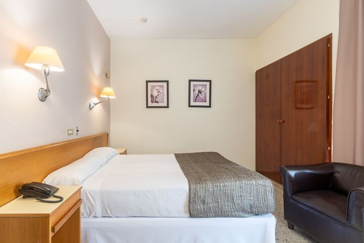 Room 14 of 23