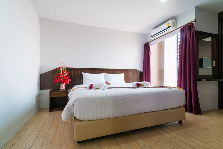 Room 5 of 23