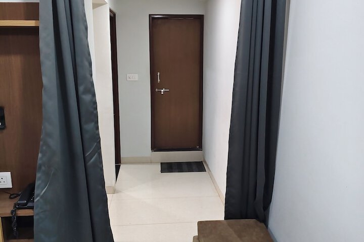 Room 33 of 69