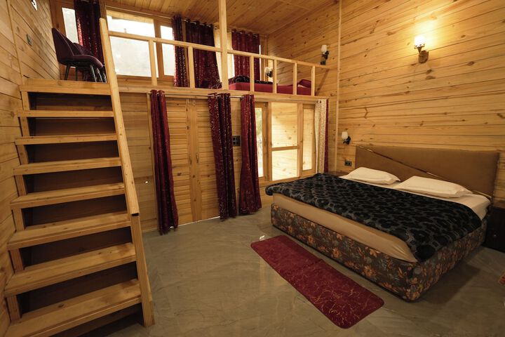 Room 14 of 69