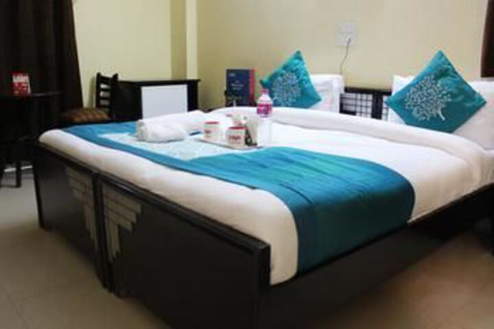 Room 13 of 22
