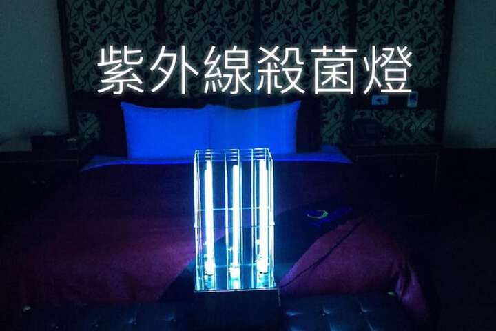 Room 28 of 49