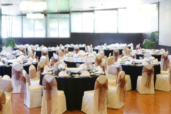 Ballroom/Hall 44 of 58