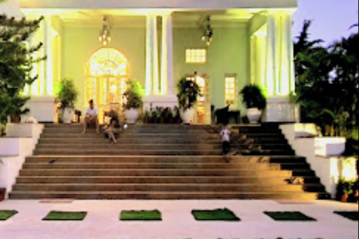Altus Luxury Homestay