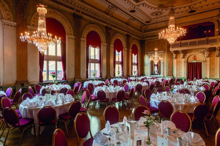 Ballroom/Hall 83 of 98