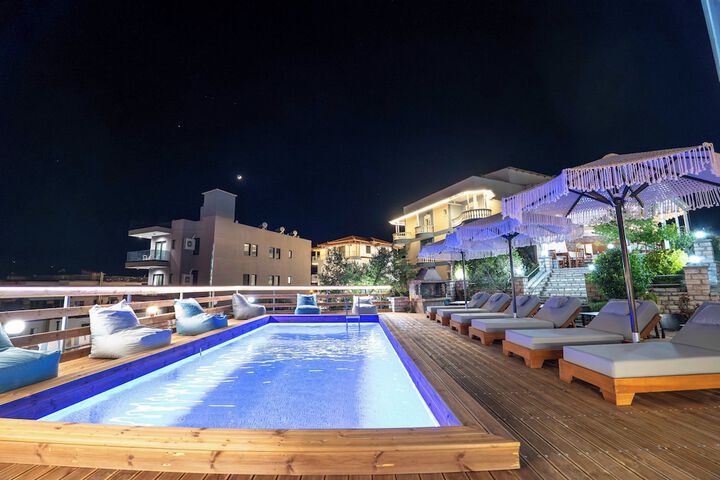 Pool 178 of 245