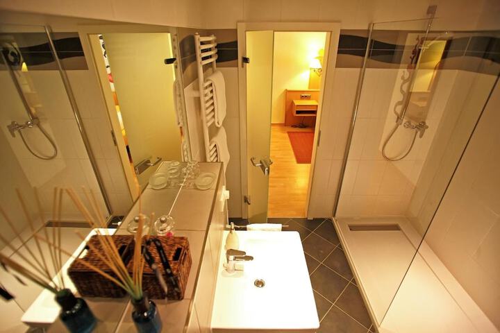 Room 25 of 52
