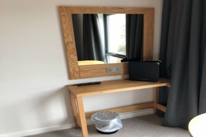 Room 15 of 41