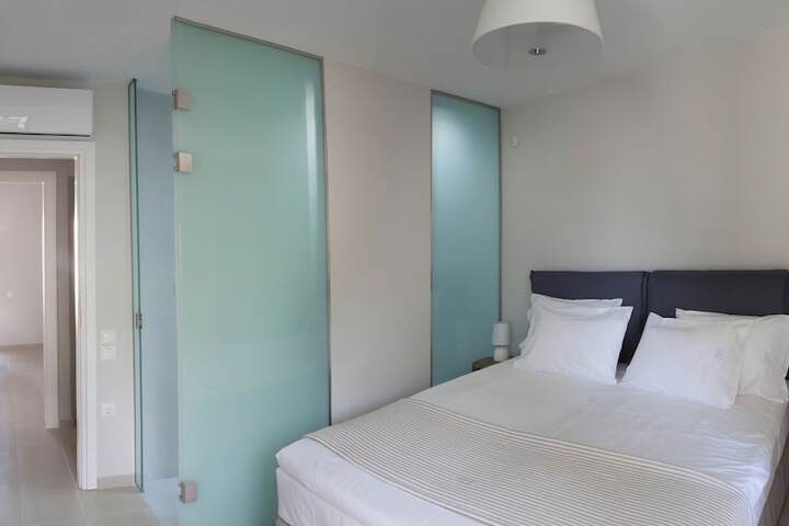 Room 15 of 69